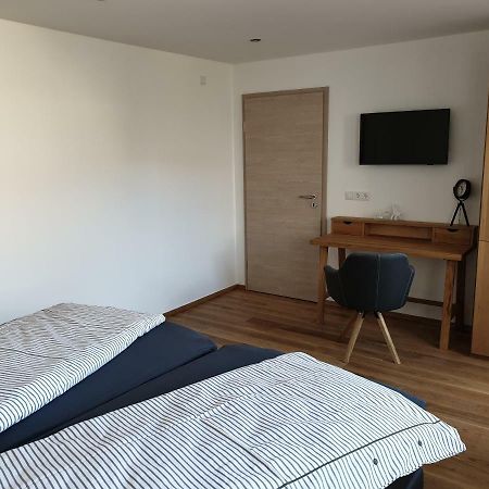 Beim Hooch. Egon Appartement Brucktal Buitenkant foto